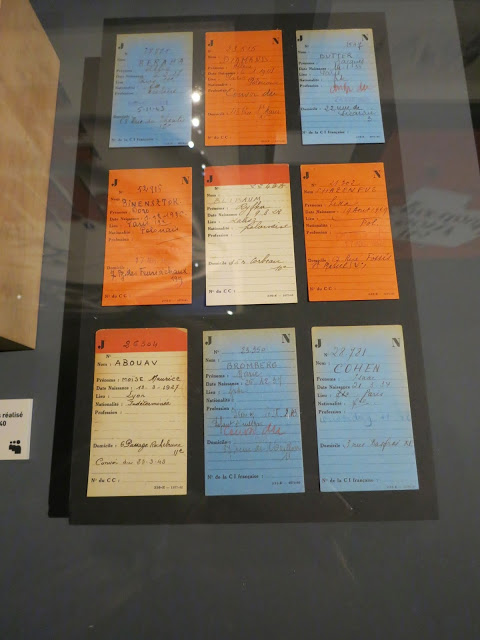 Trois couleurs de fiches... AN 2014 exposition Collaboration